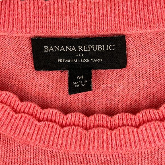 Banana Republic Womens Premium Luxe Yarn Sweater Medium Pink Scallop Crew Neck - Picture 3 of 8